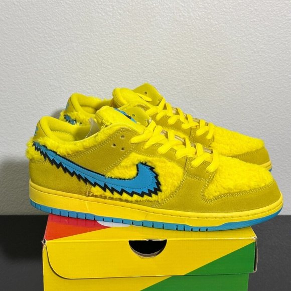 New / Size 11 - Nike Dunk Low SB x Grateful Dead Yellow Bear CJ5378-700